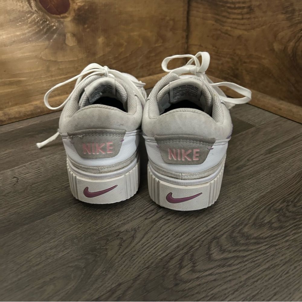 Nike blazer purple and white sneakers size 8.5 - Picture 4 of 5